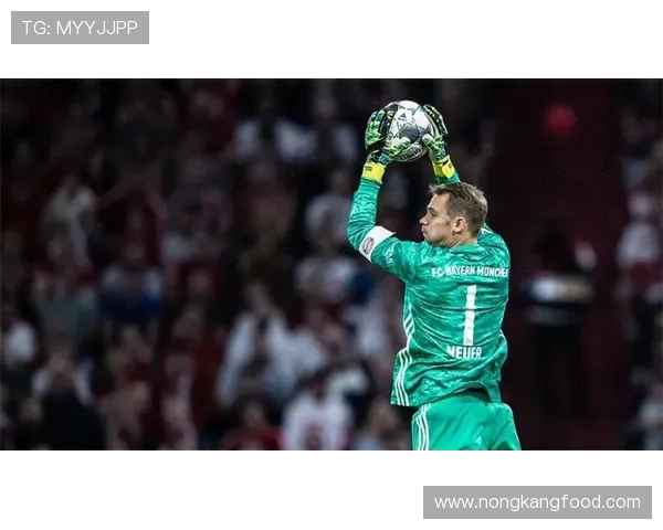 诺伊尔：从传统门将到“门卫”开创者的战术角色演变